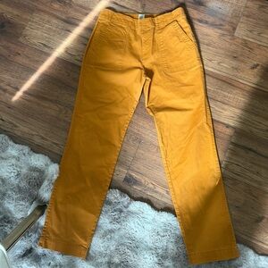 GAP Women’s Girlfriend Khaki Pants Size 10 Tall Mustard EUC Casual Chino Preppy